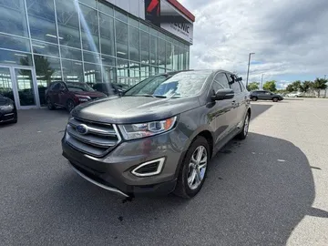 2018 Ford Edge - image 3