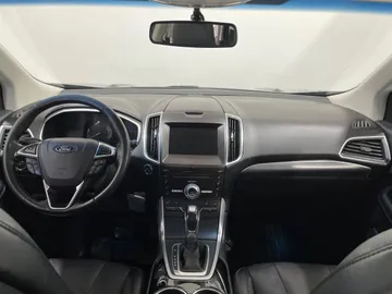 2018 Ford Edge - image 4