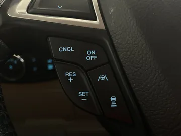 2022 Ford Edge - image 31