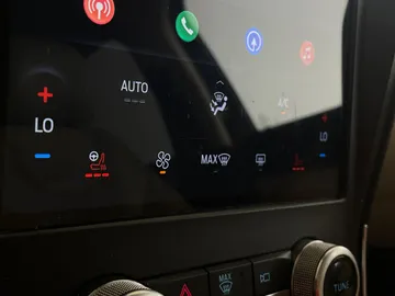 2022 Ford Edge - image 30