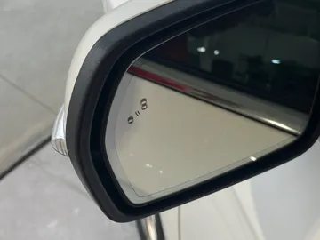 2022 Ford Edge - image 20