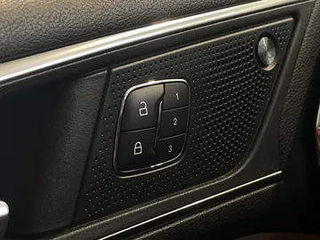 2022 Ford Edge - image 29
