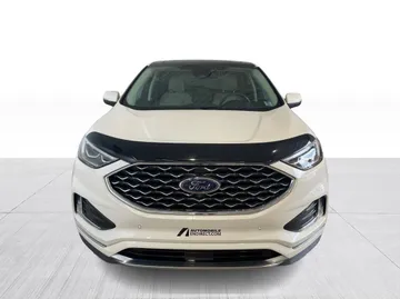 2022 Ford Edge - image 2