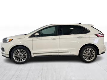 2022 Ford Edge - image 4