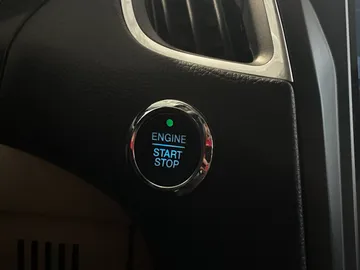 2022 Ford Edge - image 26
