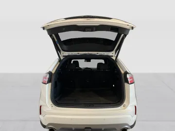 2023 Ford Edge - image 14