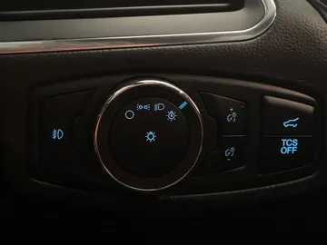 2023 Ford Edge - image 20