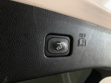 2023 Ford Edge - image 23