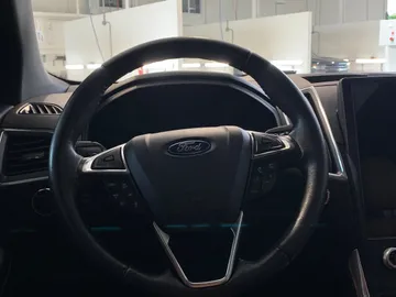 2023 Ford Edge - image 19