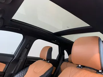 2023 Ford Edge - image 6