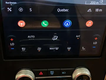 2023 Ford Edge - image 27