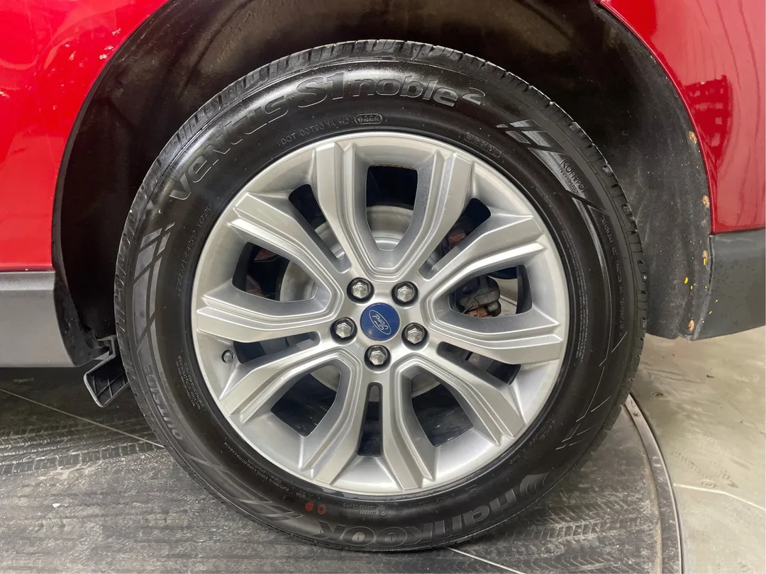 2019 Ford Edge — photo 5