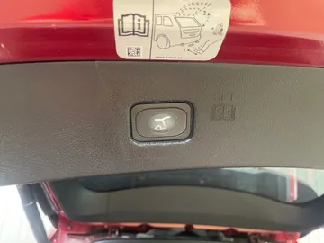 2019 Ford Edge - image 21