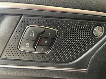 2019 Ford Edge - image 19