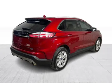 2019 Ford Edge - image 13
