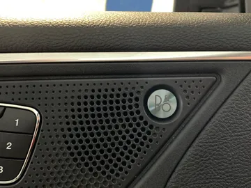 2020 Ford Edge - image 27