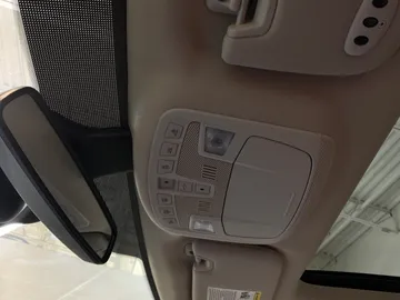 2020 Ford Edge - image 16