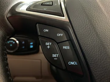 2020 Ford Edge - image 31