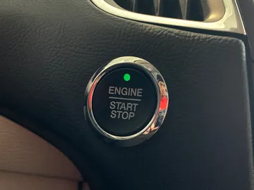 2020 Ford Edge - image 26