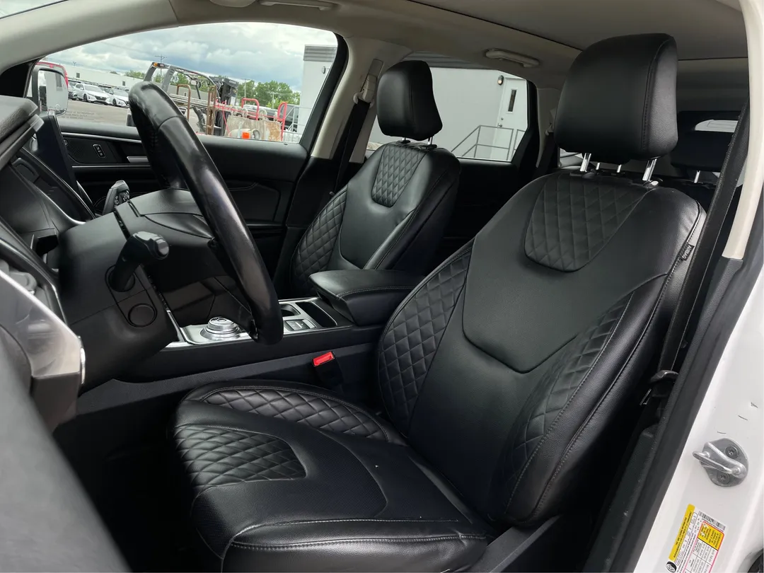 2023 Ford Edge — photo 3