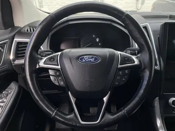 2023 Ford Edge - image 18