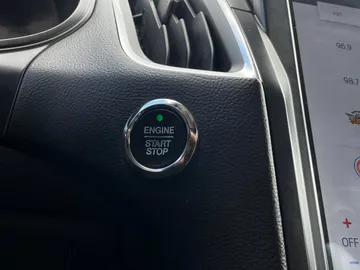 2023 Ford Edge - image 24