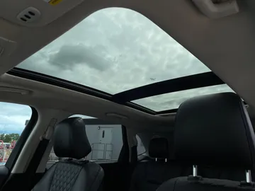 2023 Ford Edge - image 6