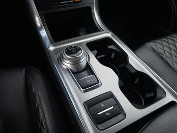 2023 Ford Edge - image 29