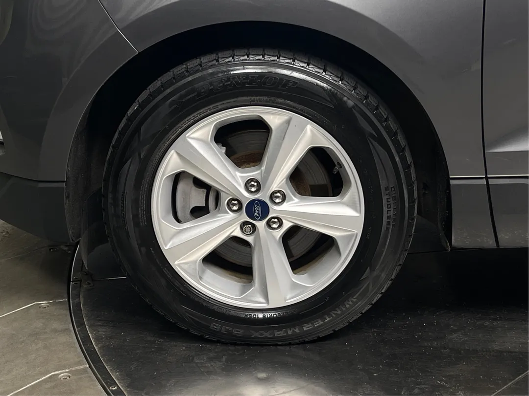 2021 Ford Edge — photo 6