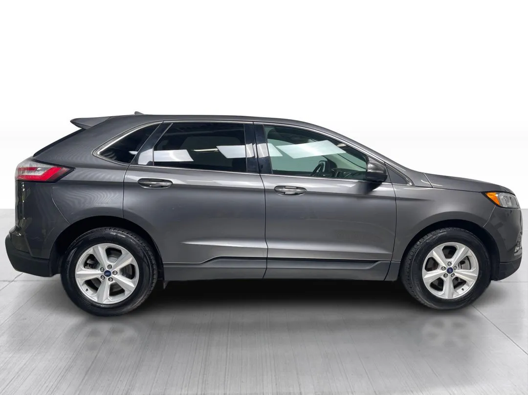 2021 Ford Edge — photo 2