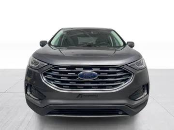 2021 Ford Edge - image 9