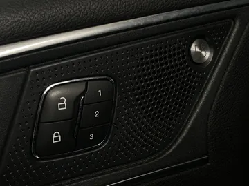 2021 Ford Edge - image 17