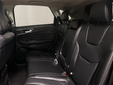 2021 Ford Edge - image 16