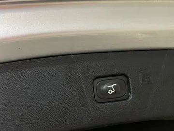 2022 Ford Edge - image 35