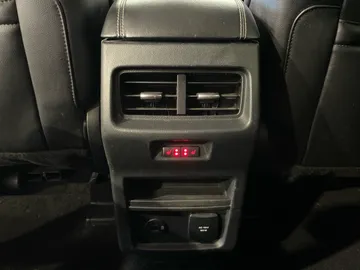 2022 Ford Edge - image 33