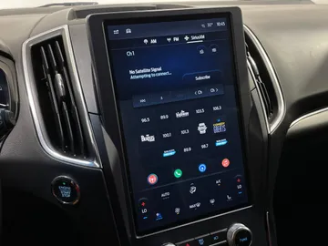 2022 Ford Edge - image 30