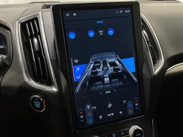 2022 Ford Edge - image 23