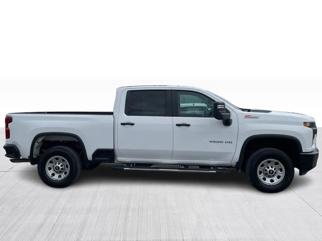 2022 Chevrolet Silverado 3500HD — photo 2