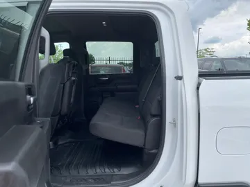 2022 Chevrolet Silverado 3500HD - image 15