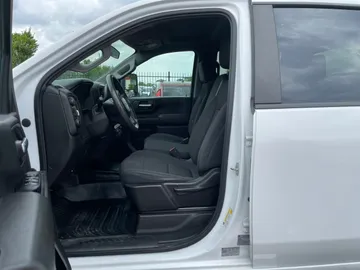 2022 Chevrolet Silverado 3500HD - image 3