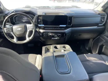 2024 Chevrolet Silverado 3500HD - image 4