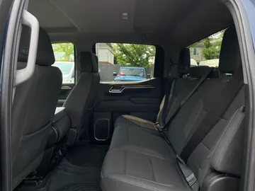 2022 Chevrolet Silverado 1500 - image 11