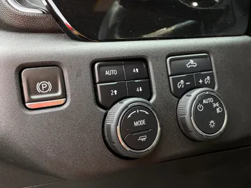 2022 Chevrolet Silverado 1500 - image 17