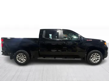 2024 Chevrolet Silverado 1500 - image 2