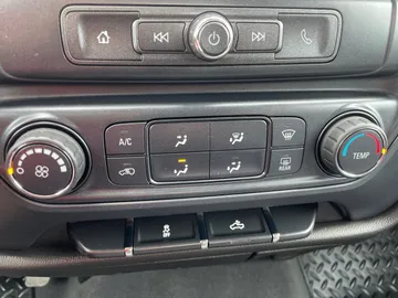 2019 Chevrolet Silverado 1500 LD - image 19