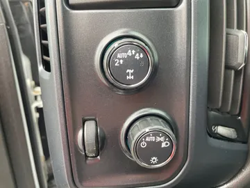 2019 Chevrolet Silverado 1500 LD - image 17