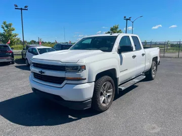 2019 Chevrolet Silverado 1500 LD - image 3