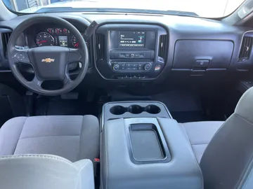 2019 Chevrolet Silverado 1500 LD - image 4