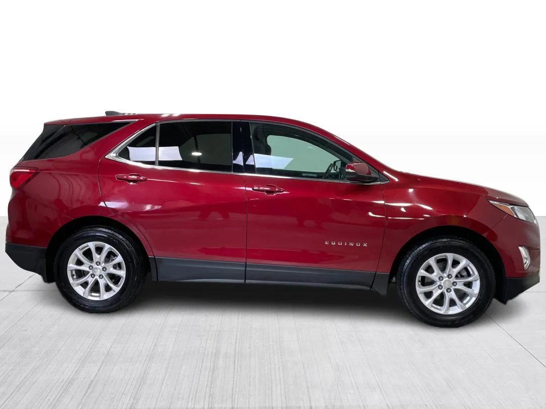 2018 Chevrolet Equinox — photo 2
