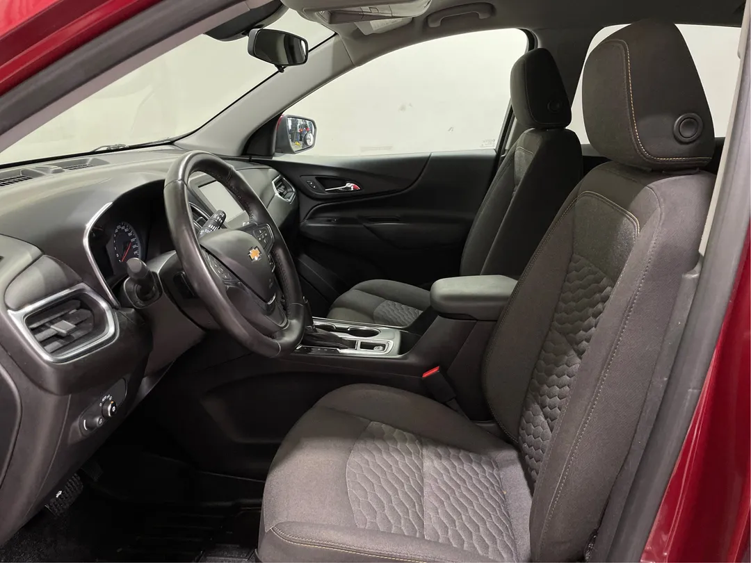 2018 Chevrolet Equinox — photo 3
